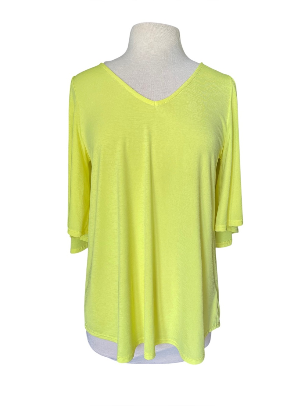 Dear Scarlett Women’s V-Neck Flutter Sleeve Wrinkle-Free Shirt Blouse Size Small